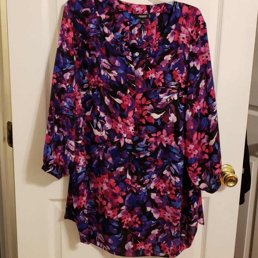 floral blouse size 1x super flowy